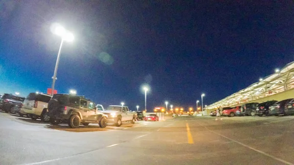 Blick auf den Flughafen-Parkplatz — Stockfoto