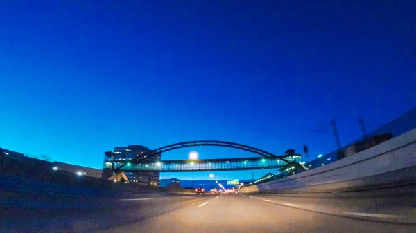 Cidade vista de condução — Fotografia de Stock