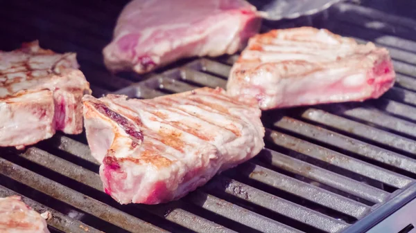 돼지고기를 굽고 턱 — 스톡 사진