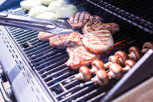 Grillen pork chops — Stockfoto