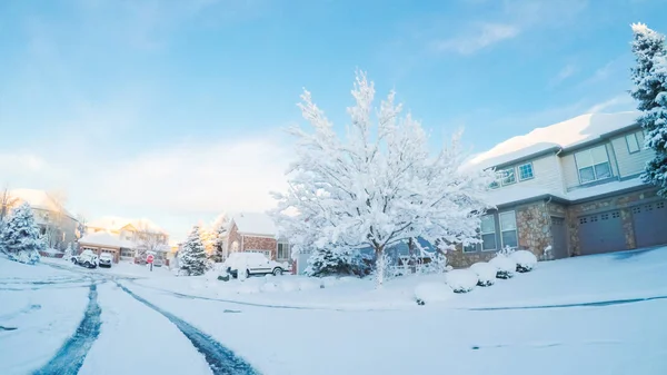 Residential neighborhood view — Stock Photo, Image