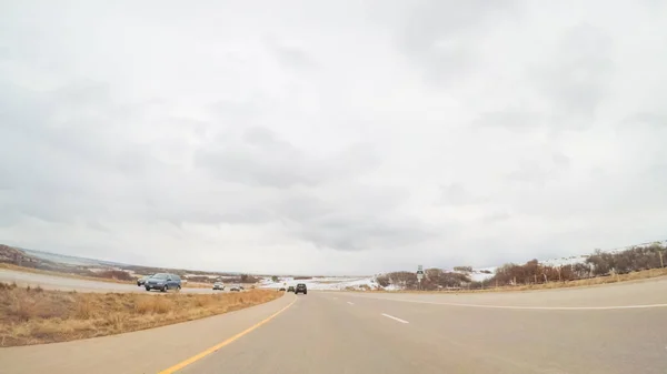 Driving in suburbia roads — Stock Photo, Image