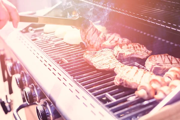 Grilling pork chops — Stock Photo, Image