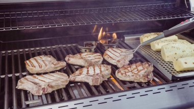 yemek domuz pirzolası