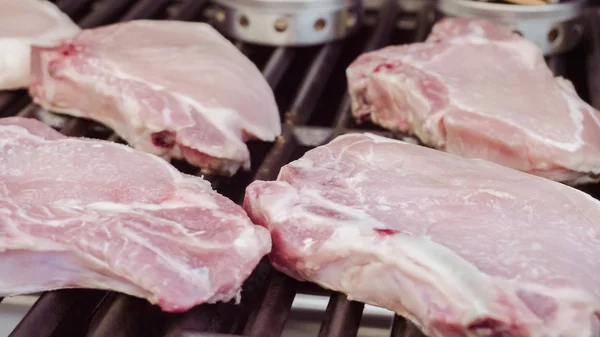 Costeletas de porco de cozinha — Fotografia de Stock