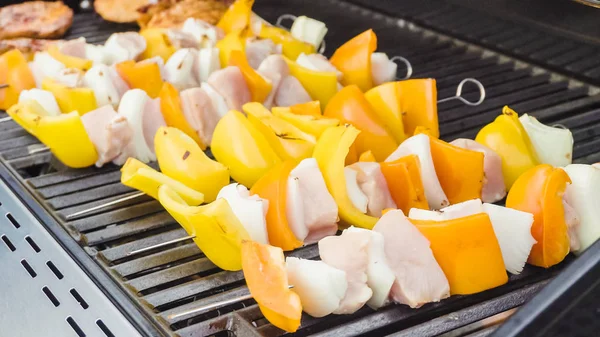 Kip shish kabobs — Stockfoto