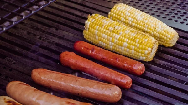 Hot dog e bratwurst — Foto Stock