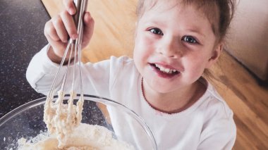 Ev yapımı biberli pizza