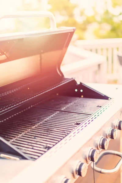 Gasgrill im Freien — Stockfoto