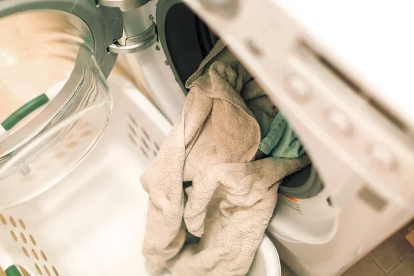 Lavandería en la lavandería — Foto de Stock