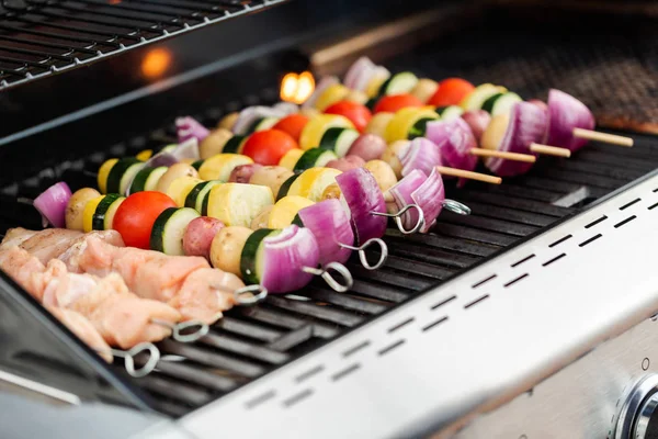 Veggie-kebab grillen — Stockfoto