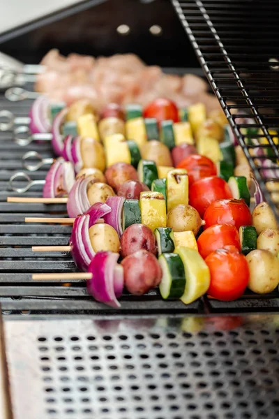 Parrilla Veggie kebabs — Foto de Stock