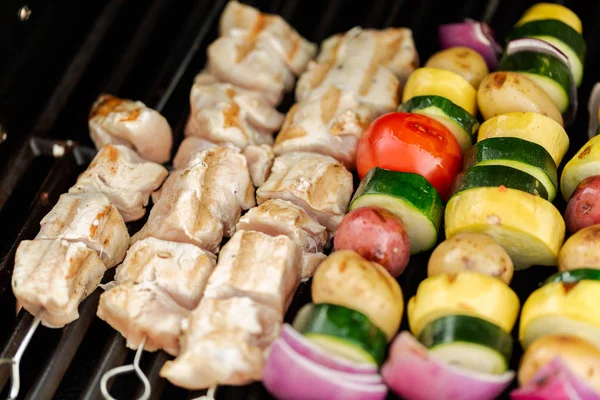 Veggie-kebab grillen — Stockfoto