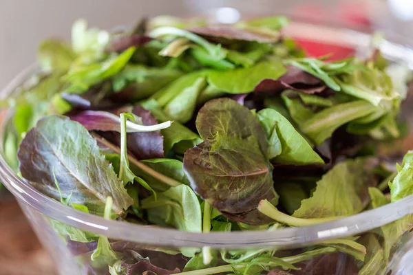 Preparing fresh salad — Stock Photo, Image