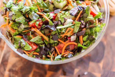 taze salata hazırlık