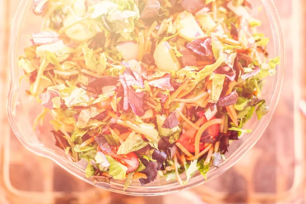 Préparation de salade fraîche — Photo