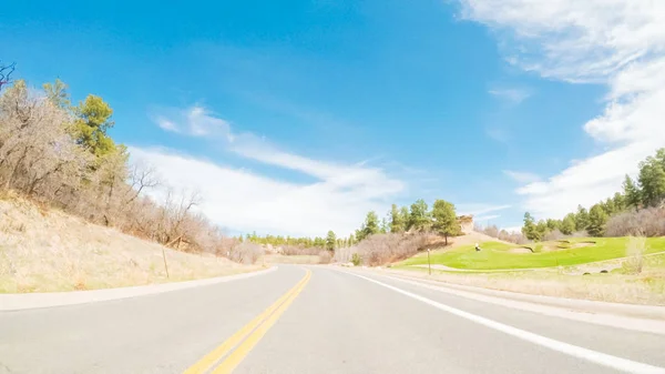 Pov Vezetés Vidéki Megközelítése Aszfaltos Úton Colorado — Stock Fotó