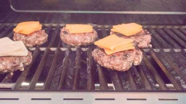 Cooking Classic burger — Stock Photo, Image