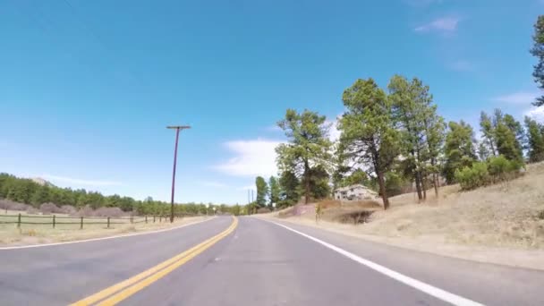 Pov Vezetés Vidéki Megközelítése Aszfaltos Úton Colorado — Stock videók