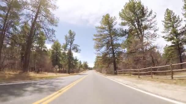 Pov Vezetés Vidéki Megközelítése Aszfaltos Úton Colorado — Stock videók