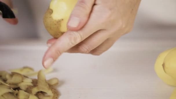 Krok Kroku Obieranie Ziemniaków Yukon Złote Klasyczne Puree Ziemniaczanym — Wideo stockowe