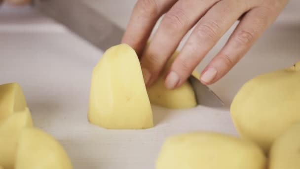 Pas Pas Trancher Les Pommes Terre Dorées Yukon Pour Purée — Video