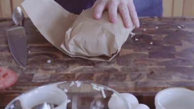 Gurme burger köftesi kıyma ile hazırlama