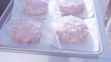 Yemek klasik sığır eti hamburger açık gaz ızgara.