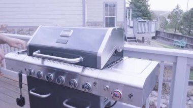 Adım adım. Izgara sebzeli şiş ve tavuk kebap açık gaz ızgara.