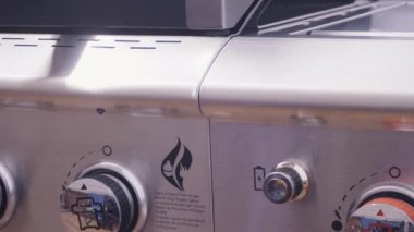 Kontrol düğmeleri açık 6 burner gaz ızgara, yakın çekim