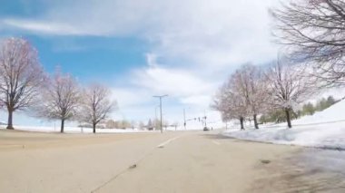 Denver, Colorado, ABD-27 Mart, 2018-Pov-sürüş sonra bahar kar iş parkın içinden fırtına