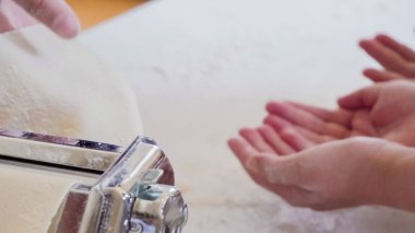 İtalyan raviolis yapma