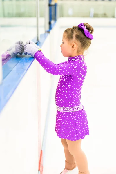 Little figure skater — Stock Photo, Image