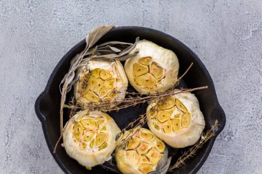 kavrulmuş sarımsak