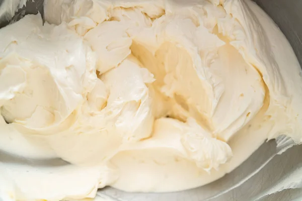 Buttercream frosting — Stock Photo, Image