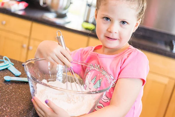 Pfundkuchen backen — Stockfoto