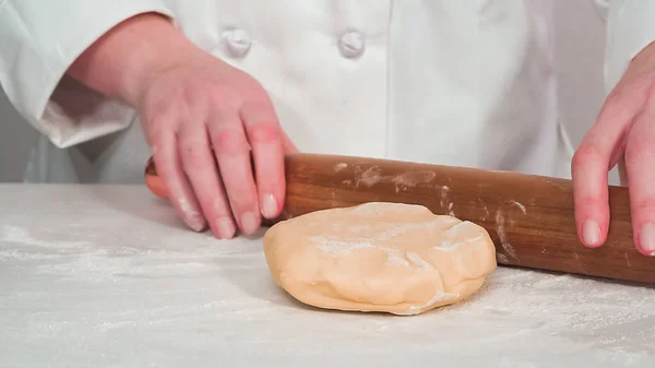 Cuisson de biscuits de Pâques — Photo