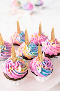 Tek boynuzlu at cupcakes