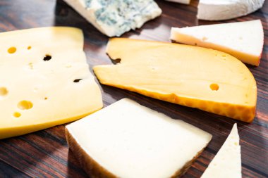 Peynir dilimleri