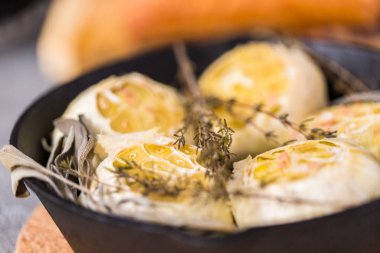 kavrulmuş sarımsak