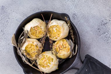 kavrulmuş sarımsak