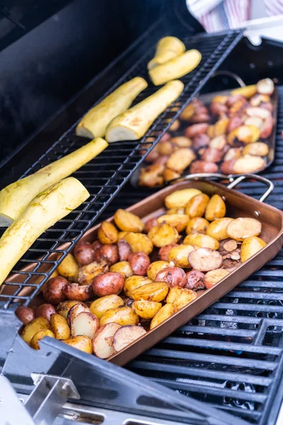 Batatas grelhadas — Fotografia de Stock