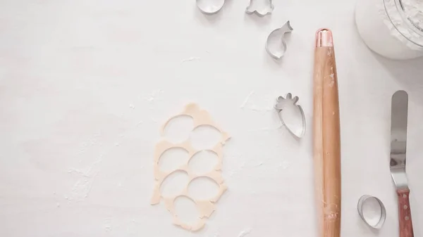 Baking Easter cookies — Stock Photo, Image