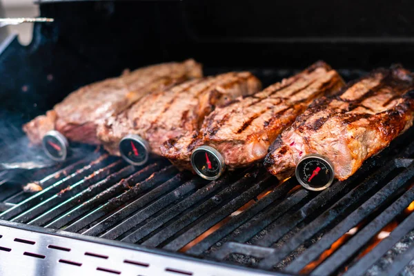 Bistecca alla griglia — Foto Stock