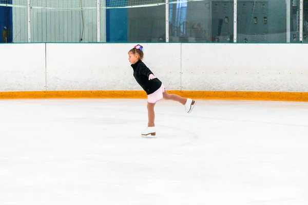 Patinação artística — Fotografia de Stock