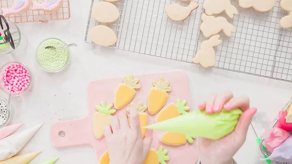 Making Easter cookies — Stock Photo, Image