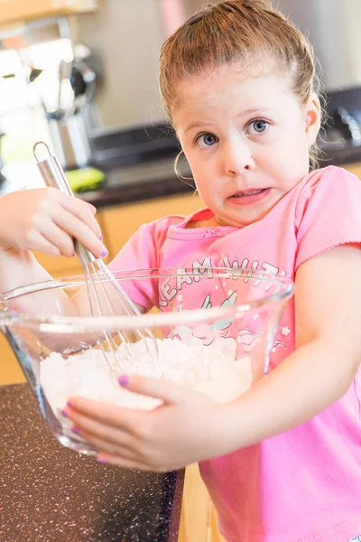 Pfundkuchen backen — Stockfoto