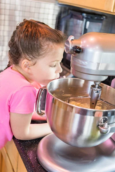 Pfundkuchen backen — Stockfoto