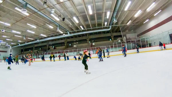 Patinação no gelo pública — Fotografia de Stock