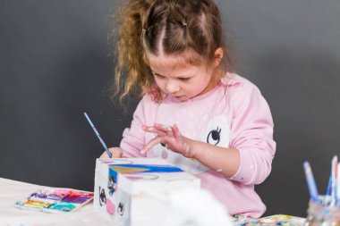 Çocuklar el sanatları projesi